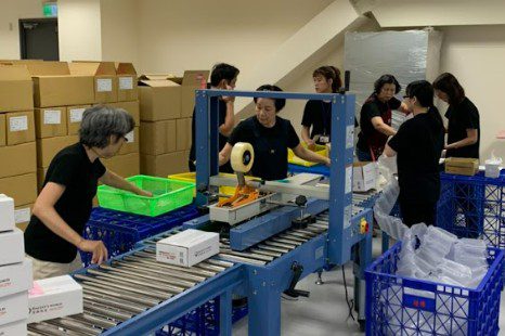電商出貨Q&A|GoodDeal 3PL 第三方電商物流中心 2 人機協做包裝